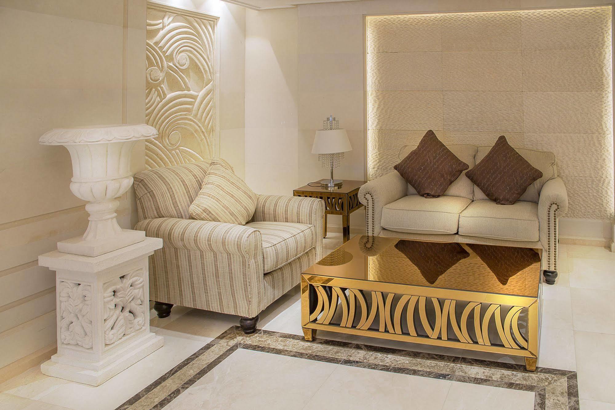 Adams Hotel Кувейт Экстерьер фото