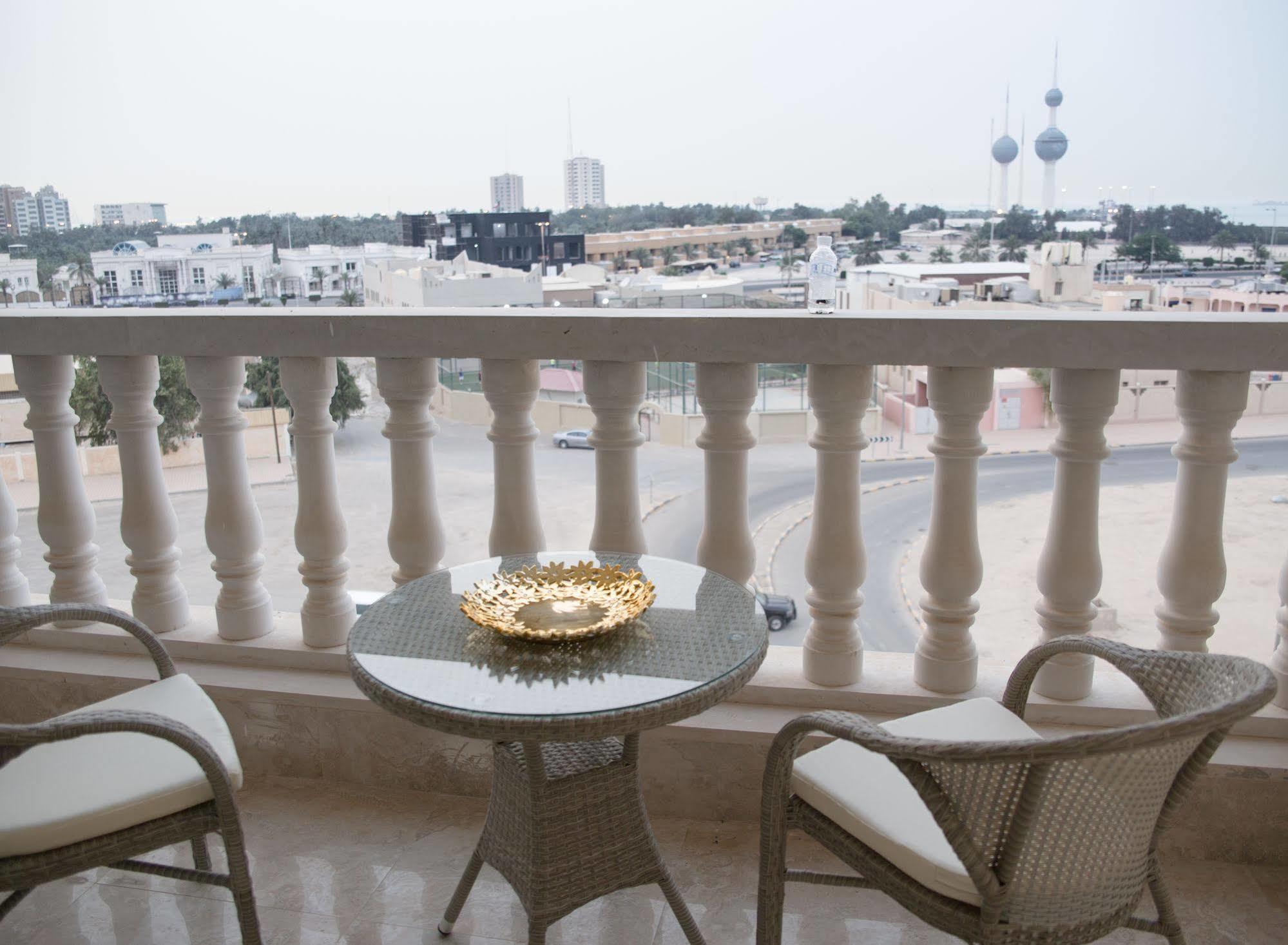 Adams Hotel Кувейт Экстерьер фото
