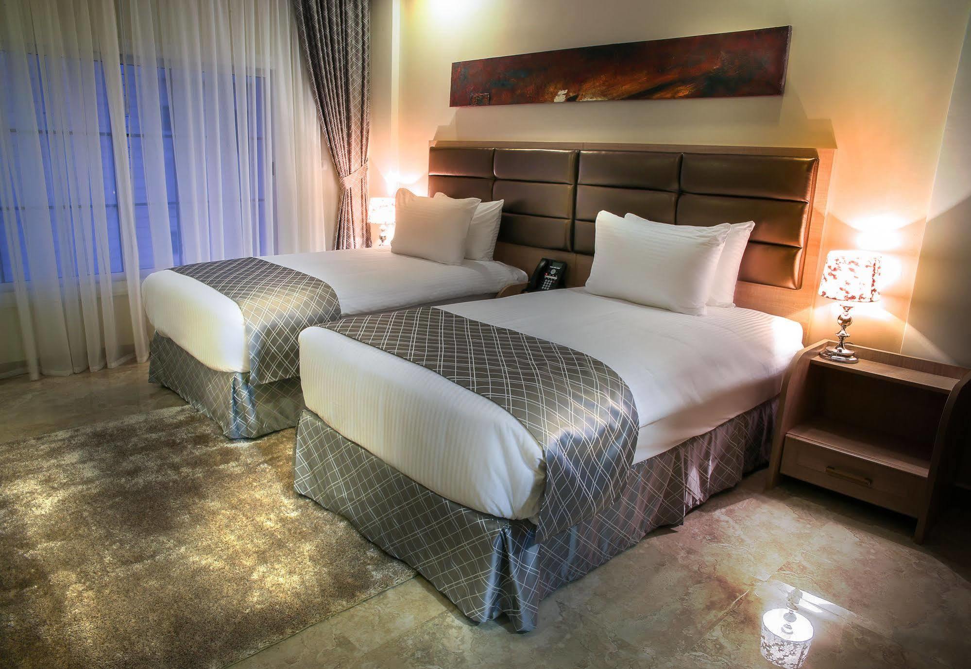 Adams Hotel Кувейт Экстерьер фото